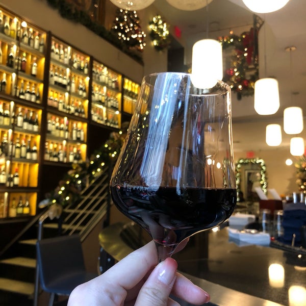 11/27/2019 tarihinde Pearlziyaretçi tarafından Morrell Wine Bar &amp; Cafe'de çekilen fotoğraf