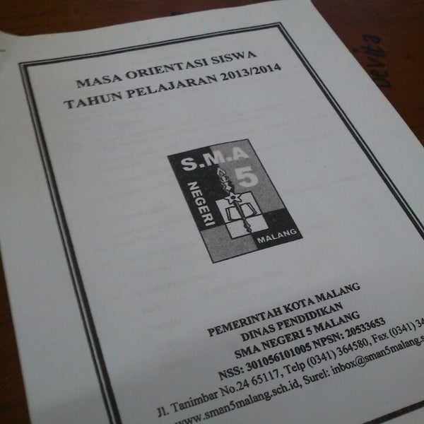 Foto tirada no(a) SMA Negeri 5 Malang por Anita R. em 7/11/2013