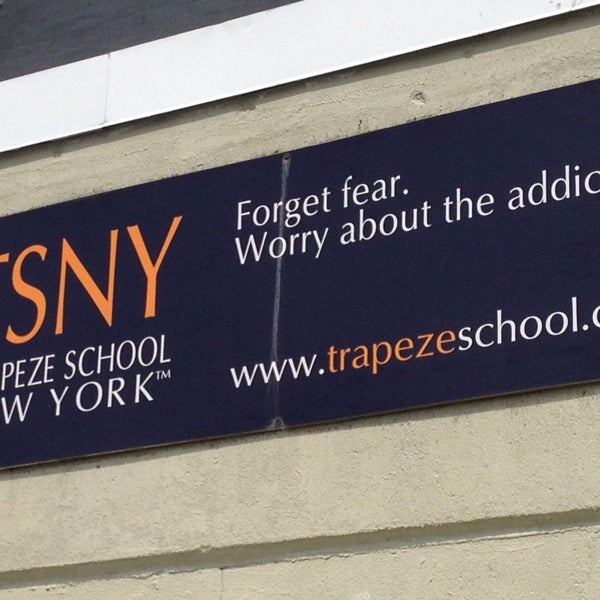 Foto scattata a Trapeze School New York da James G. il 4/15/2013