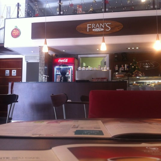 Снимок сделан в Fran&#39;s Café пользователем Erick d. 12/4/2012
