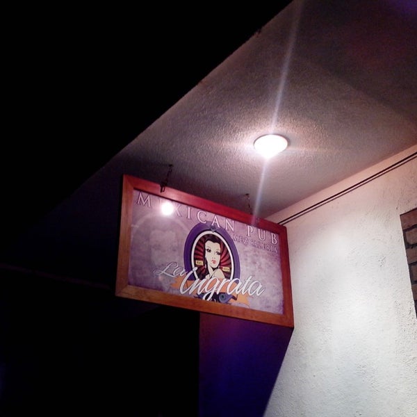 3/27/2014 tarihinde Héctor S.ziyaretçi tarafından La Ingrata Mexican Pub'de çekilen fotoğraf