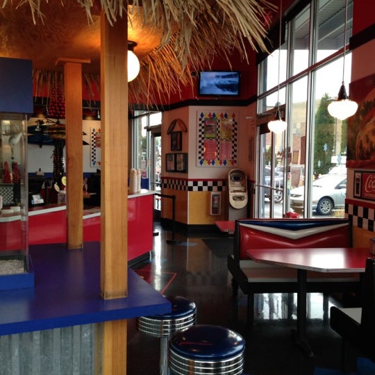12/13/2012にMarc N.がTeddy&#39;s Bigger Burgersで撮った写真
