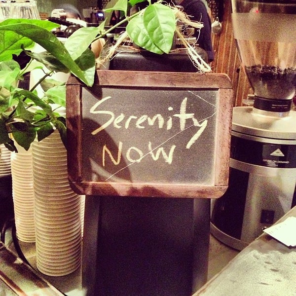 Снимок сделан в Bowery Coffee пользователем Red F. 12/1/2012