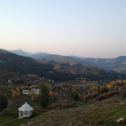 Foto scattata a The Lodge and Spa at Cordillera da Tracie il 9/22/2012