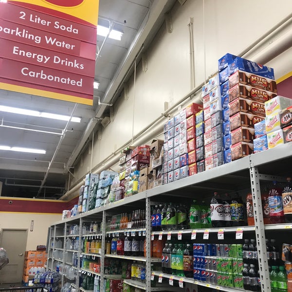 Smart & Final Grocery Store in Hillside
