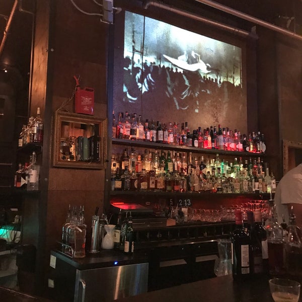 11/16/2018 tarihinde Rommel R.ziyaretçi tarafından Alchemist Bar &amp; Lounge'de çekilen fotoğraf