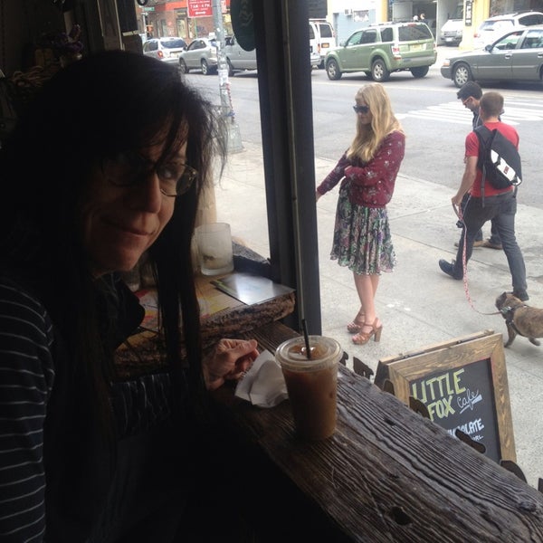 5/6/2014 tarihinde Matt S.ziyaretçi tarafından Little Fox Cafe'de çekilen fotoğraf