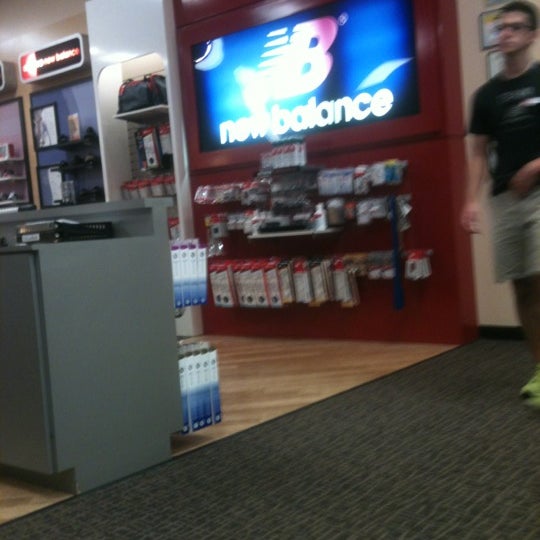 new balance store wilmington delaware