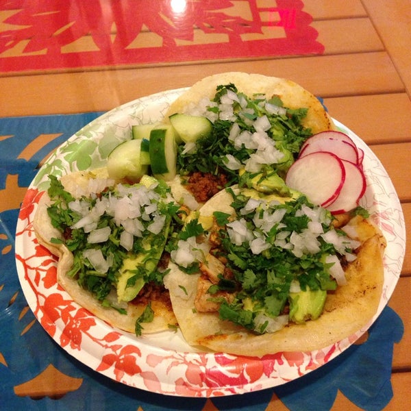 Photo taken at Tacos El Chilango by Kelvin on 4/9/2014