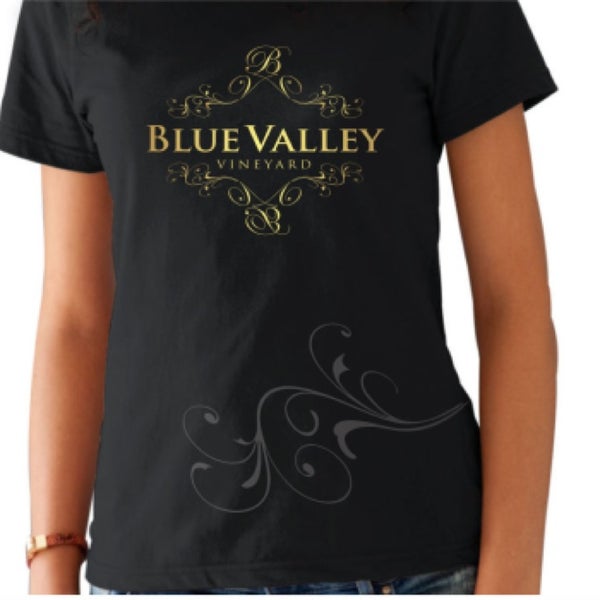 รูปภาพถ่ายที่ Blue Valley Vineyard and Winery โดย Bryan W. เมื่อ 6/24/2013