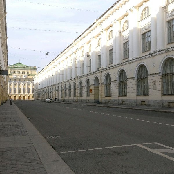 Улица Зодчего Росси Фото