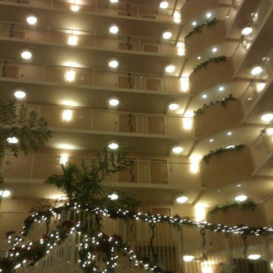 Foto scattata a Hotel Kinetic Orlando Universal Blvd da Hans il 12/7/2012