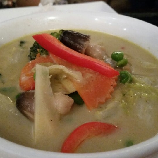 2/18/2015 tarihinde Pegah Y.ziyaretçi tarafından Tanad Thai Cuisine'de çekilen fotoğraf