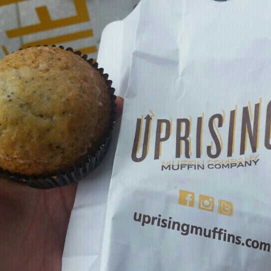 6/22/2015에 Pegah Y.님이 Uprising Muffin Company에서 찍은 사진