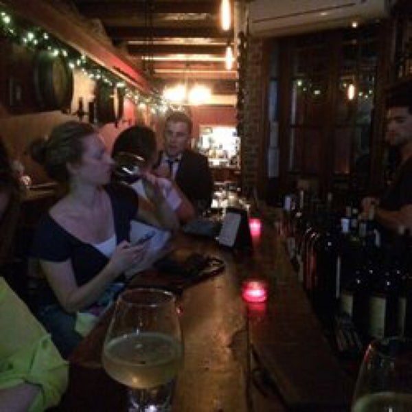9/12/2015にMichael H.がCello Wine Barで撮った写真