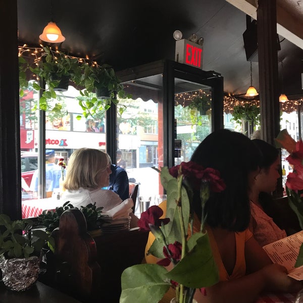 7/9/2019 tarihinde Michael H.ziyaretçi tarafından Mimi&#39;s Italian Restaurant &amp; Piano Bar'de çekilen fotoğraf