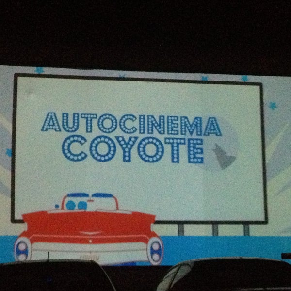 Foto tirada no(a) Autocinema Coyote por Lourdes em 5/1/2013
