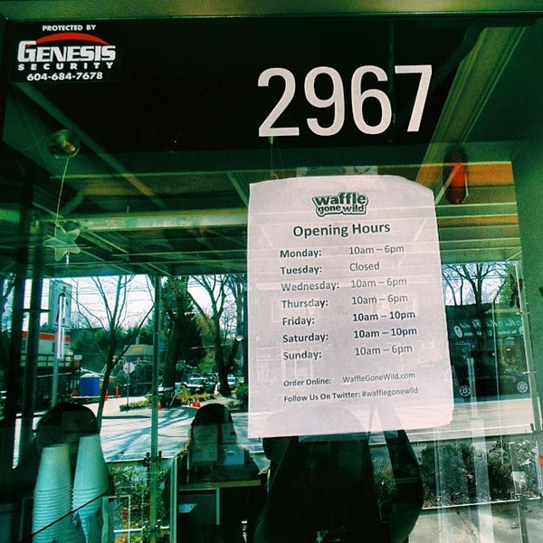 3/12/2014 tarihinde Claireziyaretçi tarafından Waffle Gone Wild'de çekilen fotoğraf