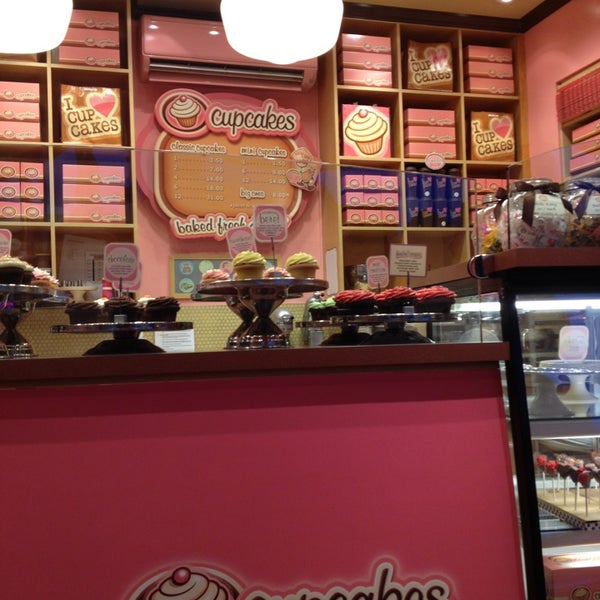 2/19/2013에 Ivonne Nancy님이 Cupcakes on Denman에서 찍은 사진
