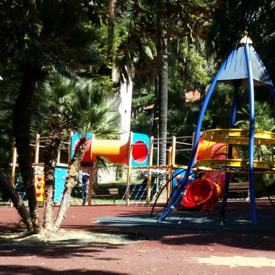 Игра сад на крыше. Плей гарден. Детская площадка для дачи беби гарден. Garden play игрушка. Игры на приусадебном участке.