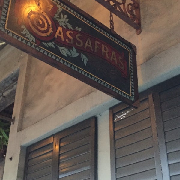 Foto diambil di Sassafras Saloon oleh Jose pada 6/28/2016