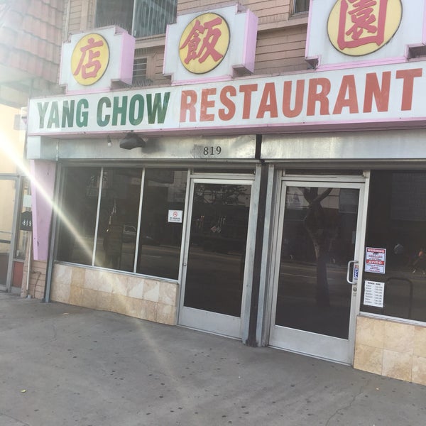รูปภาพถ่ายที่ Yang Chow Restaurant โดย Jose เมื่อ 12/29/2016
