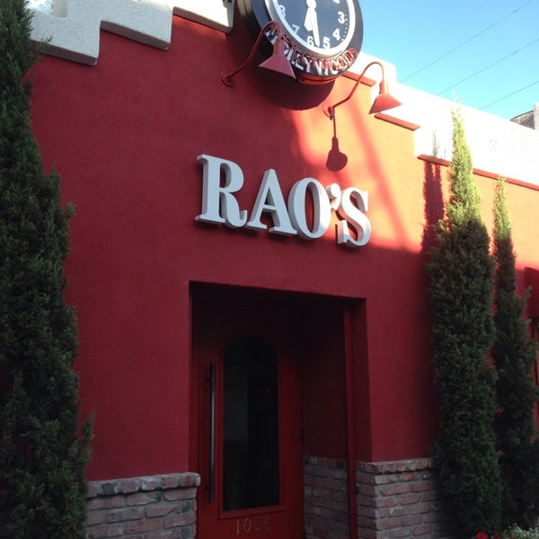 รูปภาพถ่ายที่ Rao&#39;s Hollywood โดย Jose เมื่อ 8/14/2014