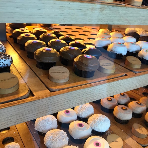 Photo taken at Sprinkles Newport Beach Cupcakes by Ann on 5/1/2017