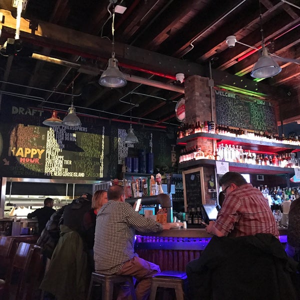 2/17/2017 tarihinde Waldoziyaretçi tarafından Inwood Bar and Grill'de çekilen fotoğraf