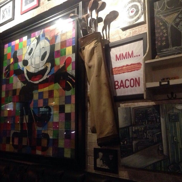 Photo taken at Max Fifty Burger &amp; Bar by Waldo on 10/17/2014