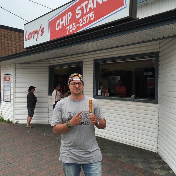 Larry's Chip Stand 3 tips