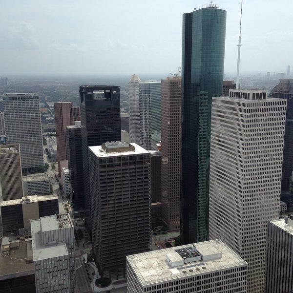 Das Foto wurde bei JPMorgan Chase Tower von Paco H. am 7/3/2015 aufgenommen