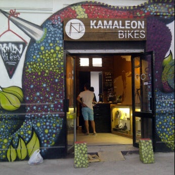 Photo prise au Kamaleon Bikes par Fran S. le2/11/2013