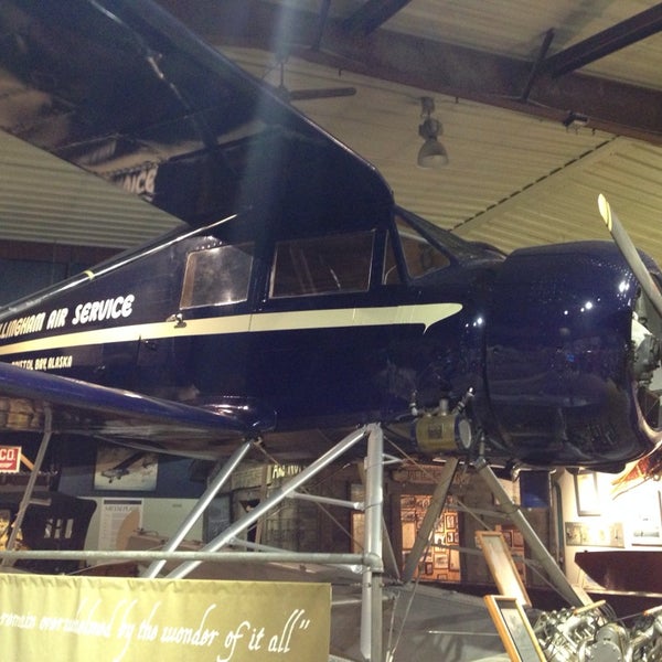 รูปภาพถ่ายที่ Alaska Aviation Museum โดย Irizaida เมื่อ 6/1/2014