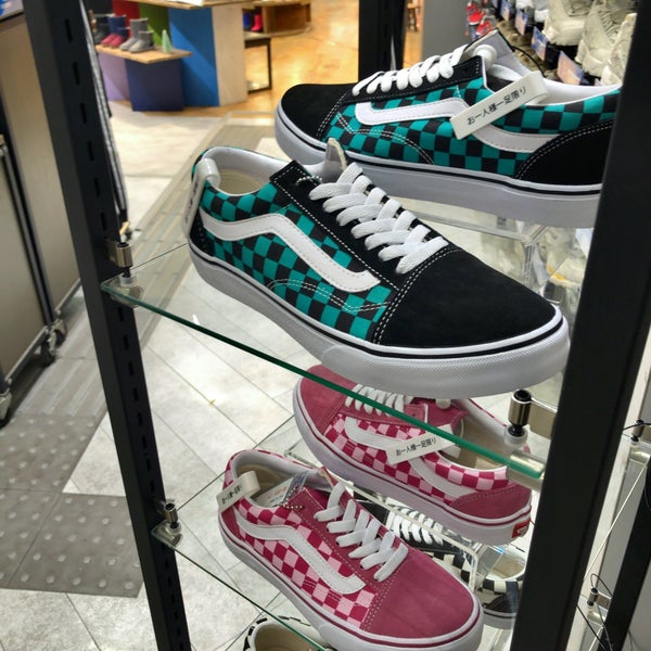 Abc Mart Grand Stage 大阪店 心斎橋 中央区心斎橋筋2 8 3 Abc Mart Grand Stage 大阪店 心斎橋 中央区心斎橋筋2 8 3