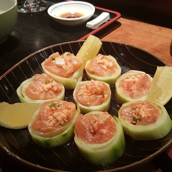 รูปภาพถ่ายที่ Sushi Sake โดย Japie M. เมื่อ 12/21/2015