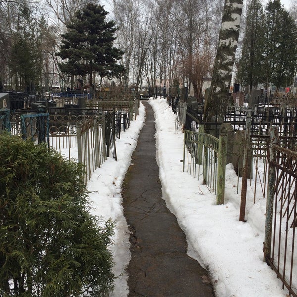 Перловское кладбище мытищи. Перловское кладбище москва. Перловское кладбище в москве. Перловское кладбище в москве. Перловское кладбище знаменитости.