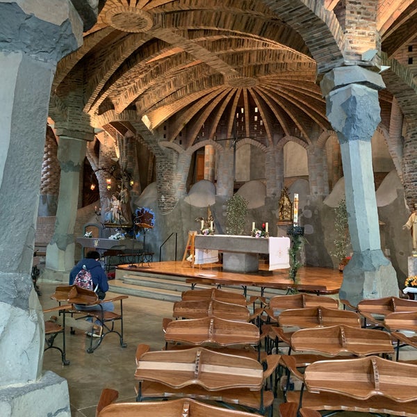 5/6/2019 tarihinde Sergey R.ziyaretçi tarafından Cripta Gaudí'de çekilen fotoğraf