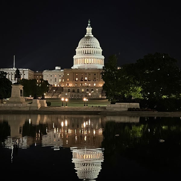 Foto tirada no(a) United States Capitol por Sergey R. em 5/2/2024