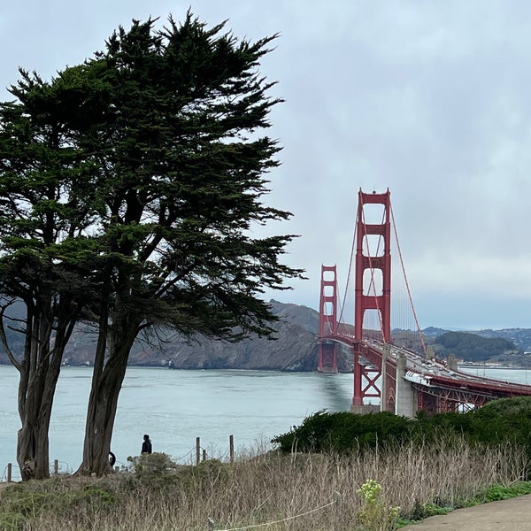 Foto tirada no(a) Golden Gate Overlook por Sergey R. em 1/2/2023