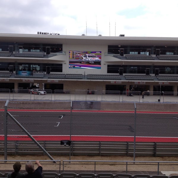 Foto tirada no(a) Circuit of The Americas por Mark em 5/17/2013