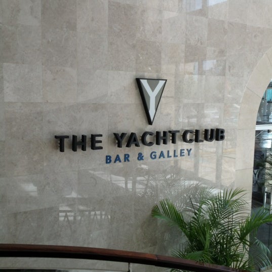 Photo taken at The Yacht Club نادي اليخوت by Ekaterina on 10/20/2012
