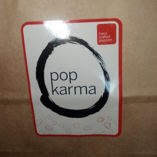 9/22/2012 tarihinde Michael S.ziyaretçi tarafından Pop Karma Popcorn'de çekilen fotoğraf