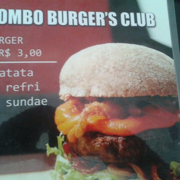 รูปภาพถ่ายที่ Burger&#39;s Club โดย Carlos R. เมื่อ 6/6/2014