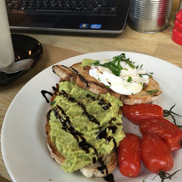 Really like this cafe - have the poached eggs with avocado & tomato on toast. Yum! & good wifi for working