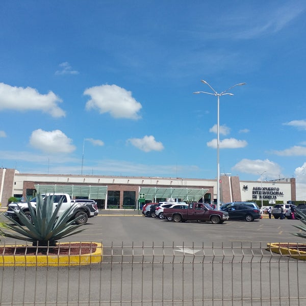Fotos en Aeropuerto Internacional General Francisco J. Mujica (MLM