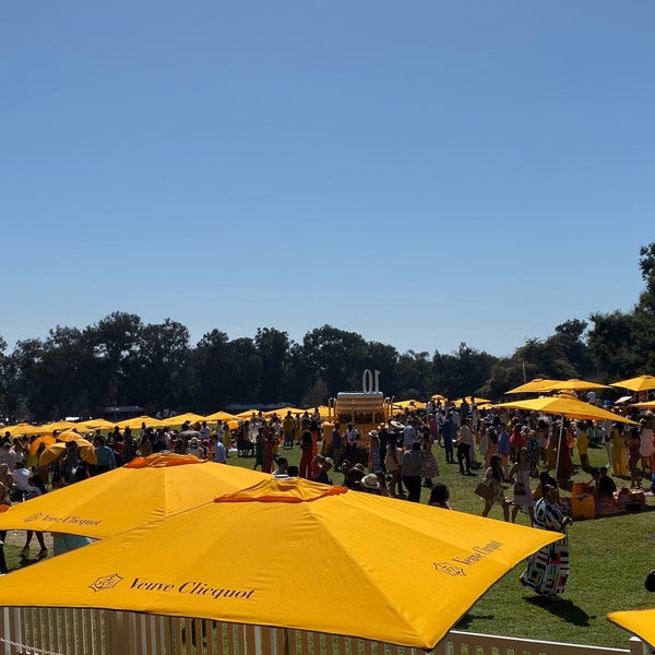 Photo prise au Veuve Clicquot Polo Classic par Tom 😎 C. le10/5/2019