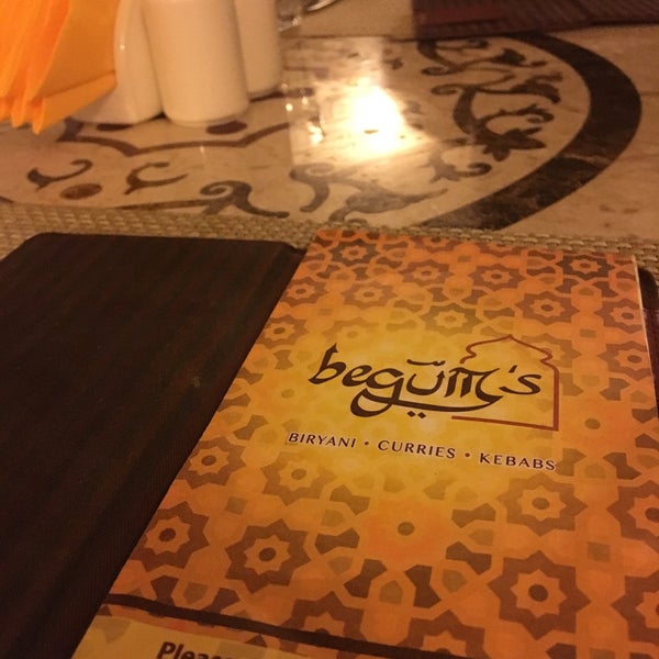 รูปภาพถ่ายที่ Begum&#39;s โดย Ibrahim M. เมื่อ 11/23/2015