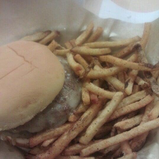 Photo taken at Meatheads Burgers &amp; Fries by Michael on 1/24/2013