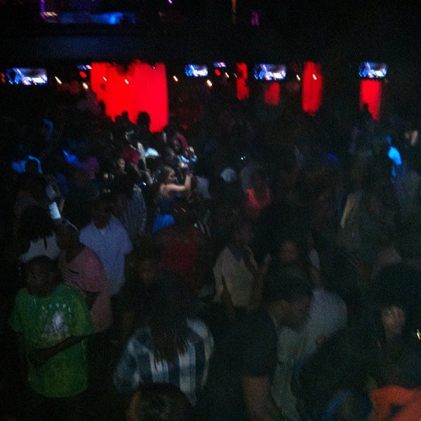 Foto tirada no(a) Beamers Nightclub por Chauncey G. em 5/25/2013